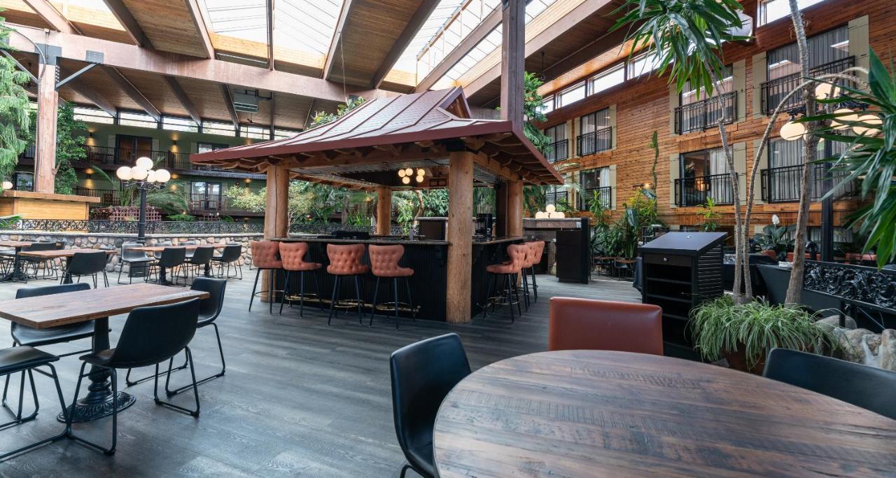 Prestige Vernon Lodge Екстер'єр фото