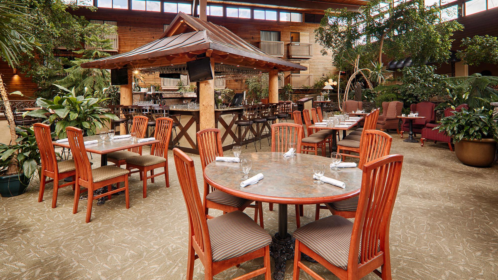 Prestige Vernon Lodge Екстер'єр фото