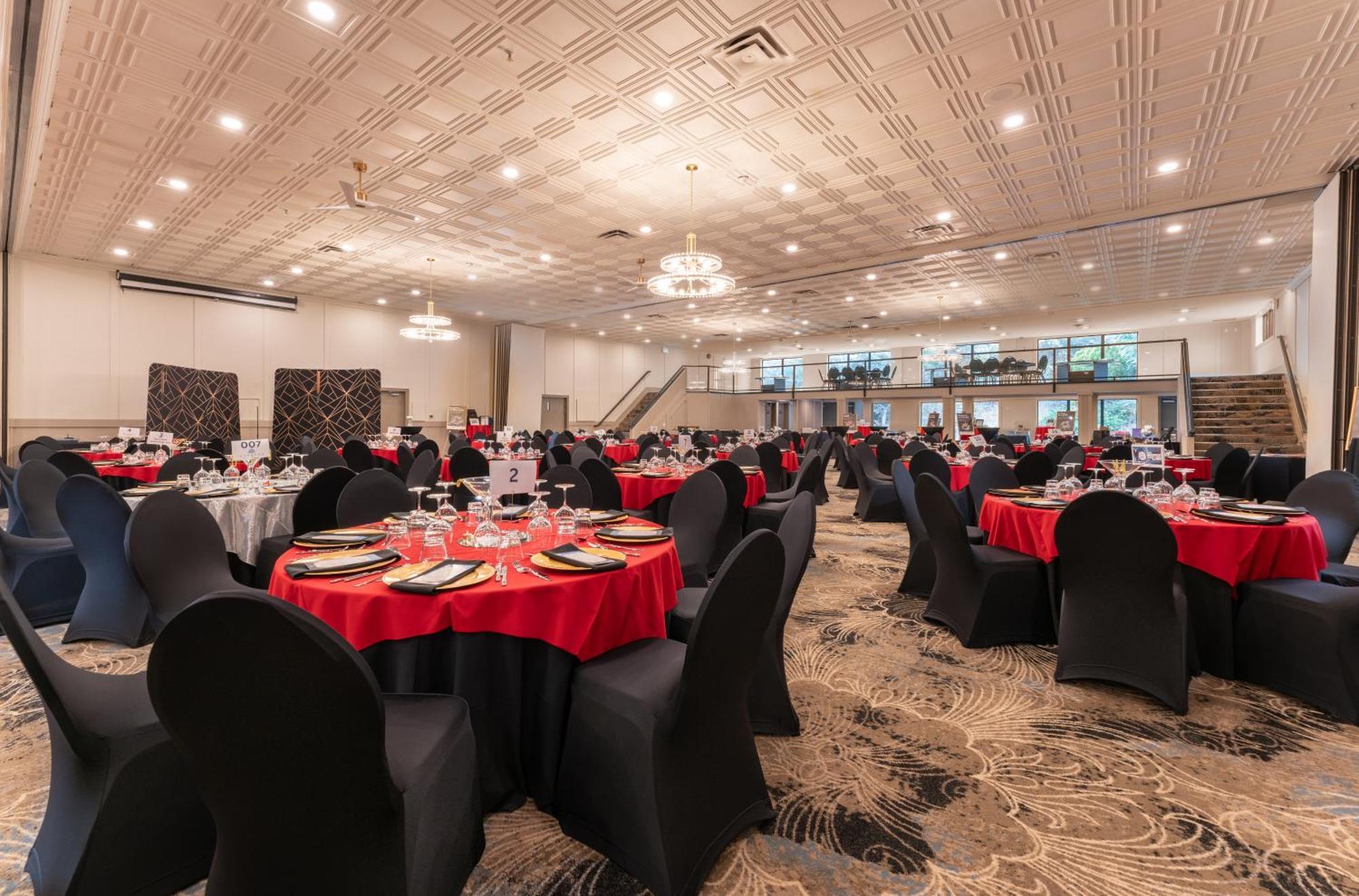 Prestige Vernon Lodge Екстер'єр фото