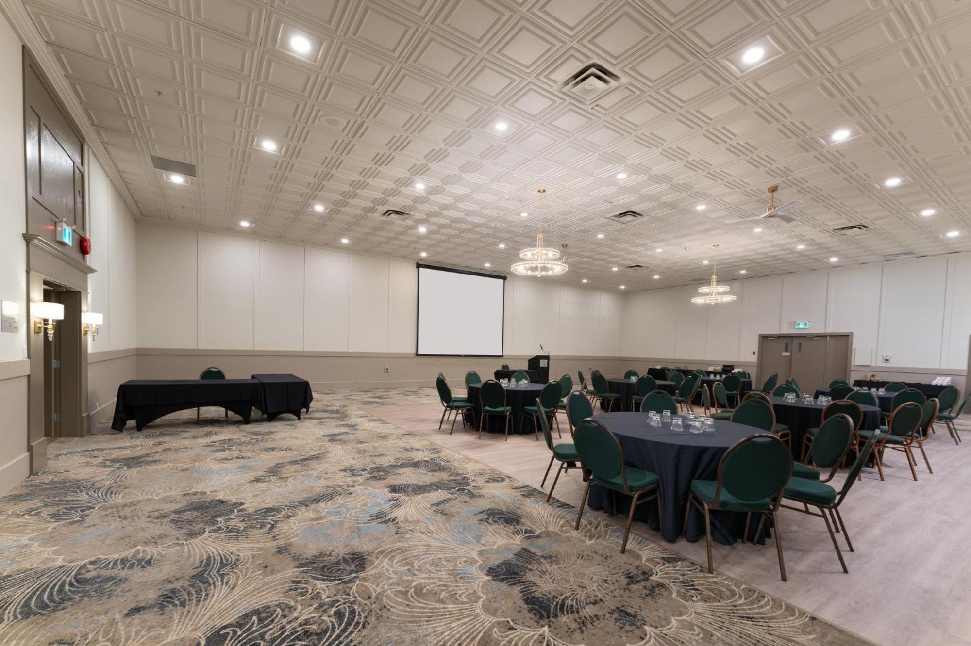Prestige Vernon Lodge Екстер'єр фото