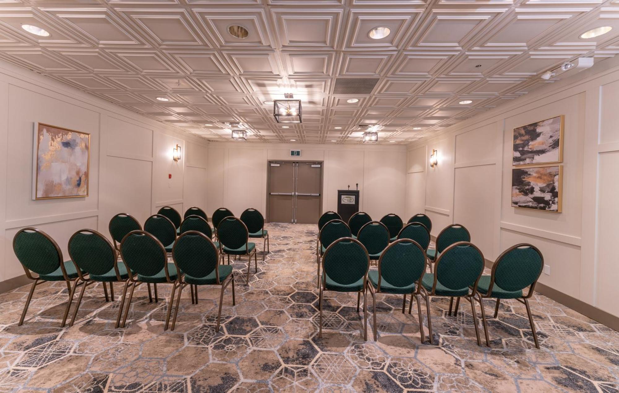 Prestige Vernon Lodge Екстер'єр фото