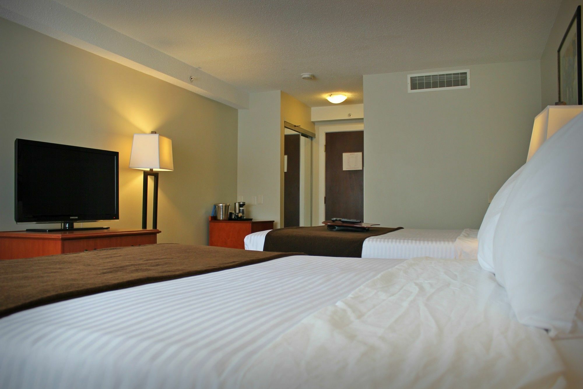 Prestige Vernon Lodge Екстер'єр фото