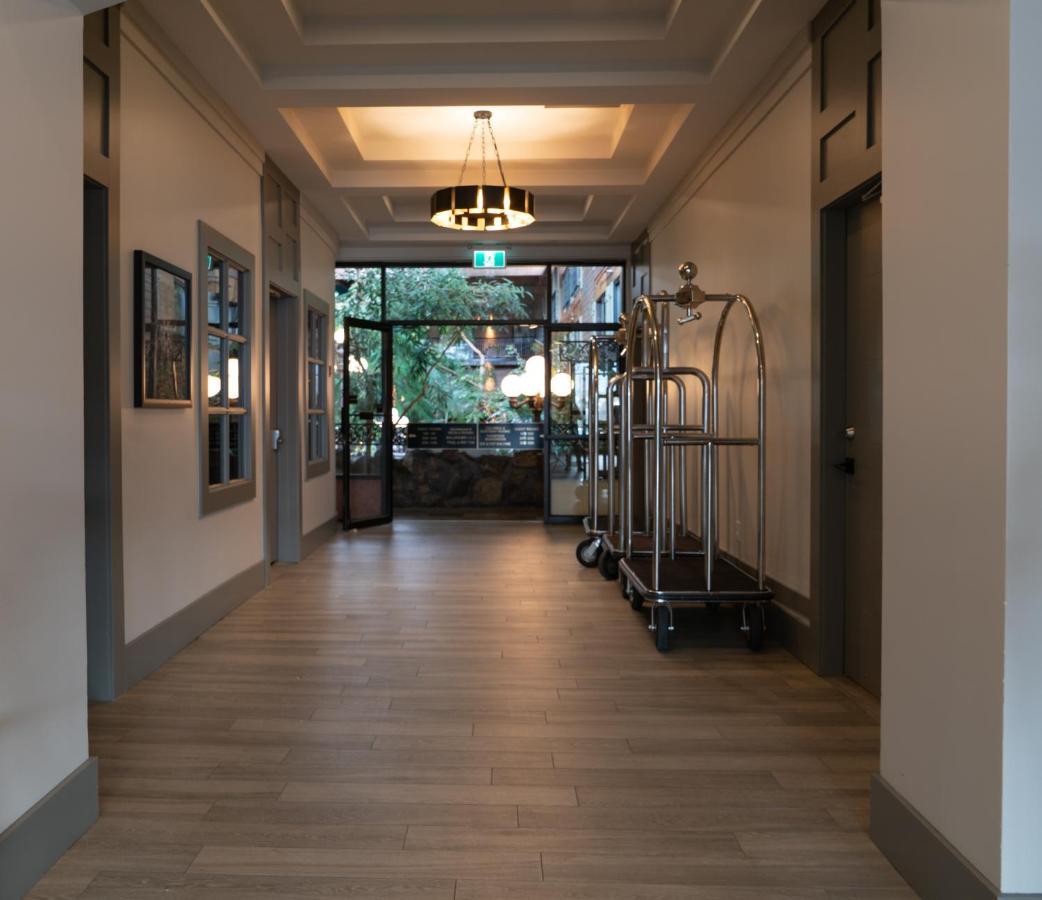 Prestige Vernon Lodge Екстер'єр фото