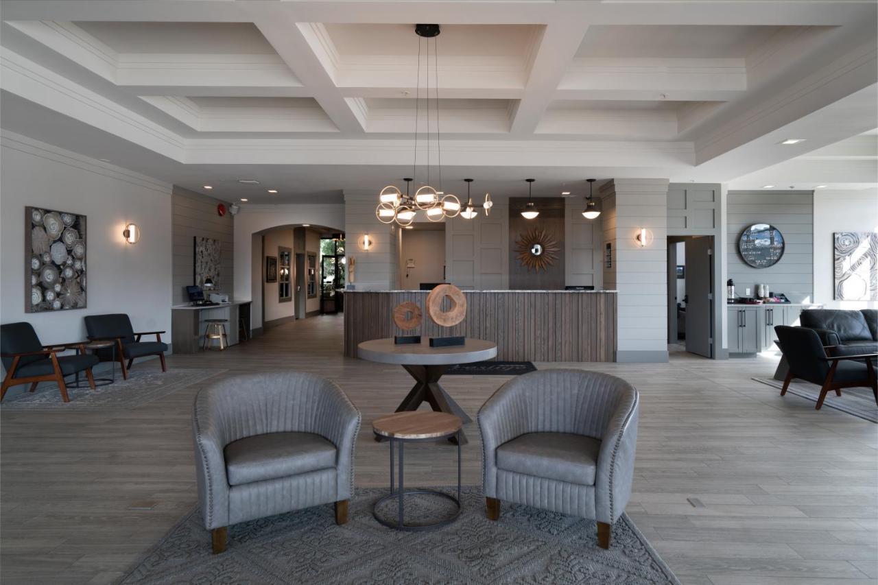Prestige Vernon Lodge Екстер'єр фото